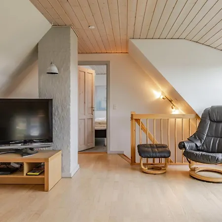 Arvi - 100m From The Sea By Interhome