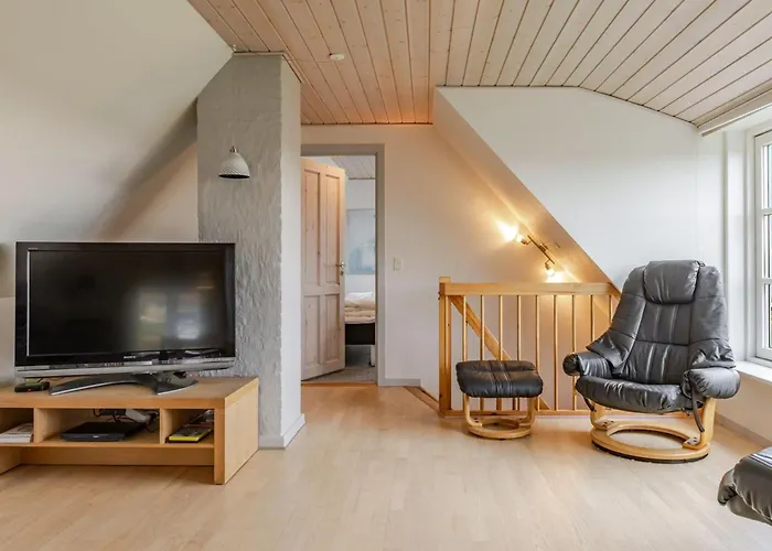 Arvi - 100m From The Sea By Interhome