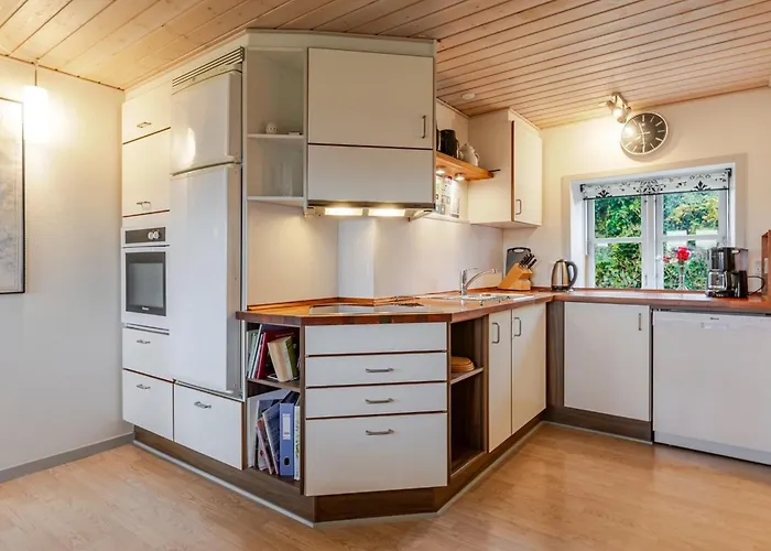 Arvi - 100m From The Sea By Interhome