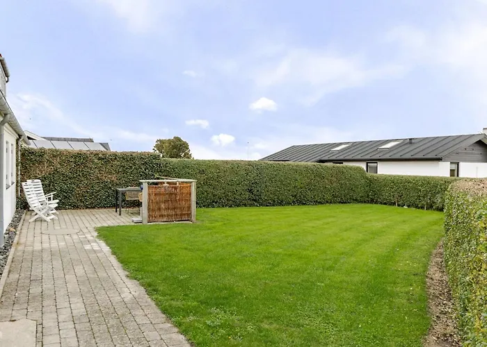 Arvi - 100m From The Sea By Interhome Feriehus